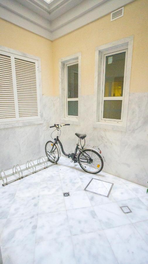 Rentalsevilla Noches En El Guadalquivir Séville